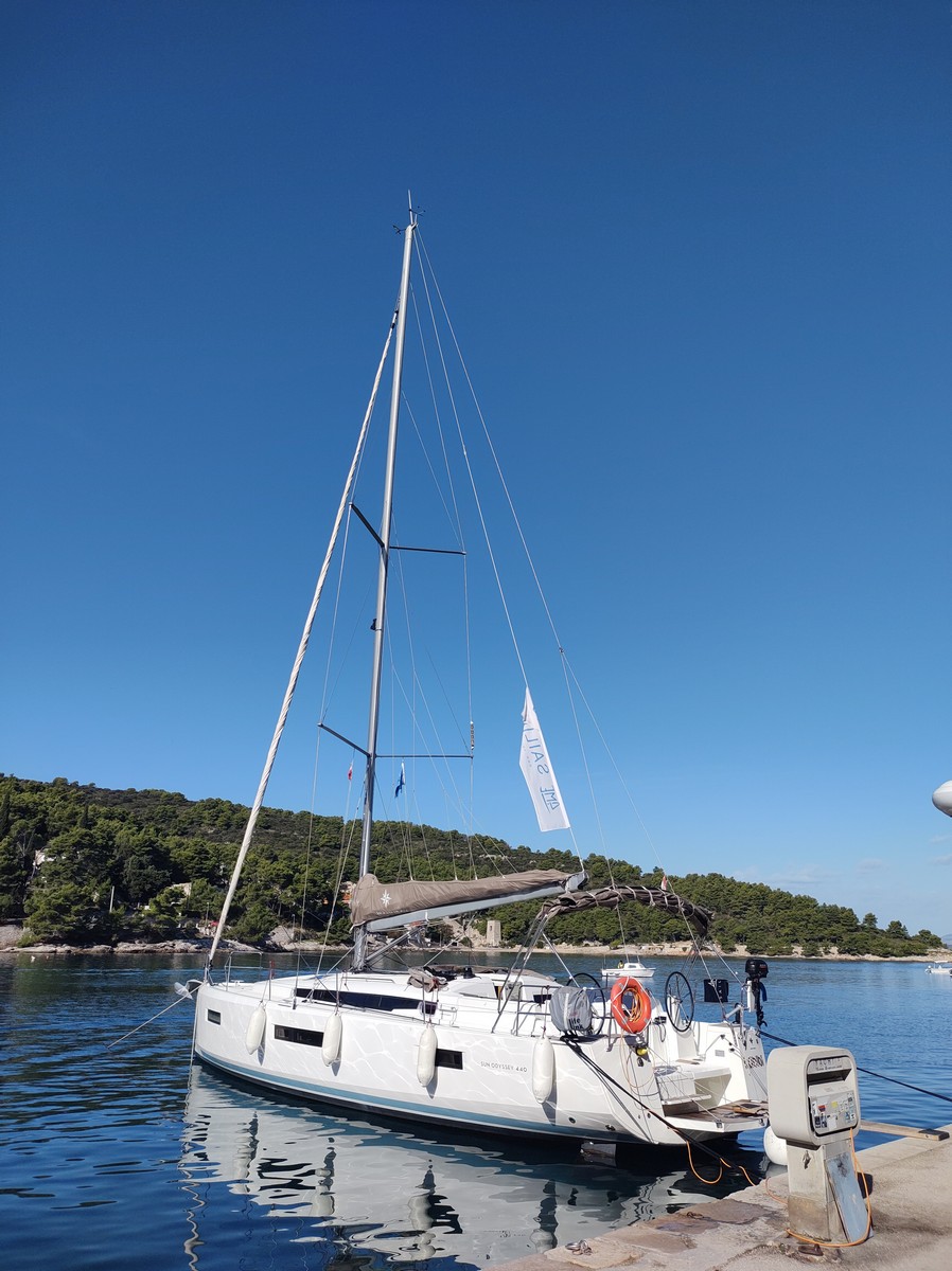 Sun Odyssey 440 - 4 cab. — photo 3