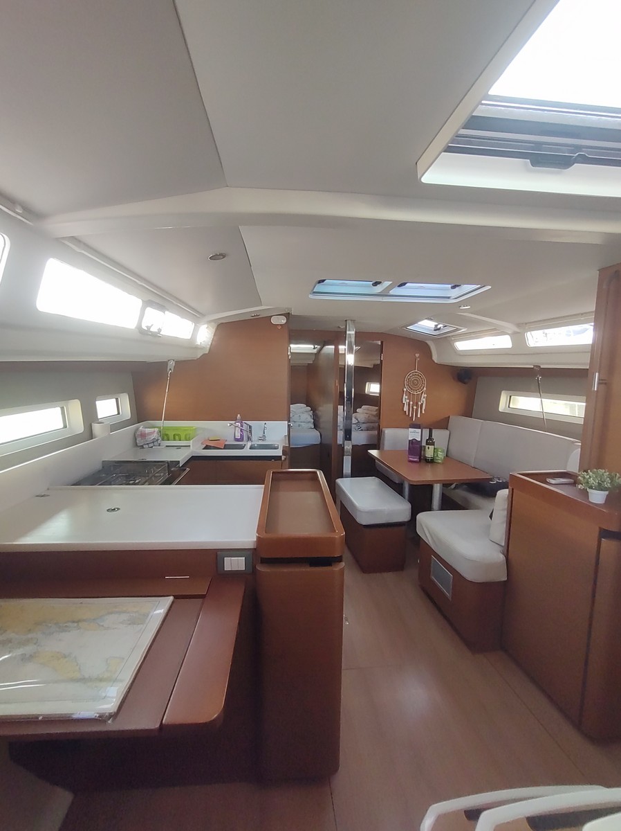 Sun Odyssey 440 - 4 cab. — photo 4