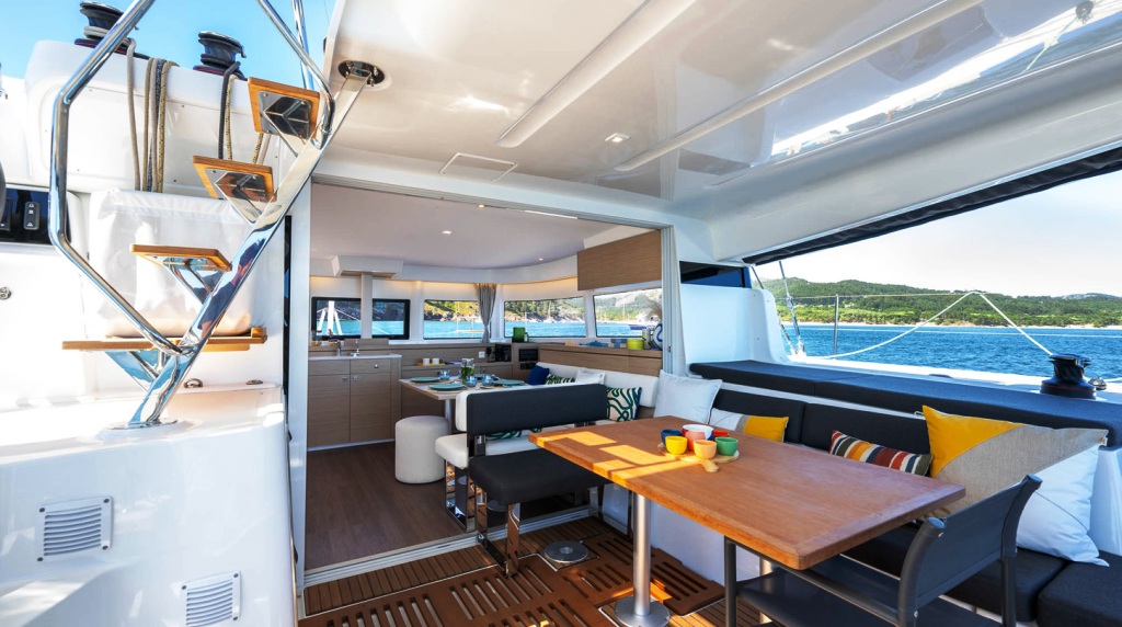 Lagoon 43 - 4 + 2 cab. — photo 4