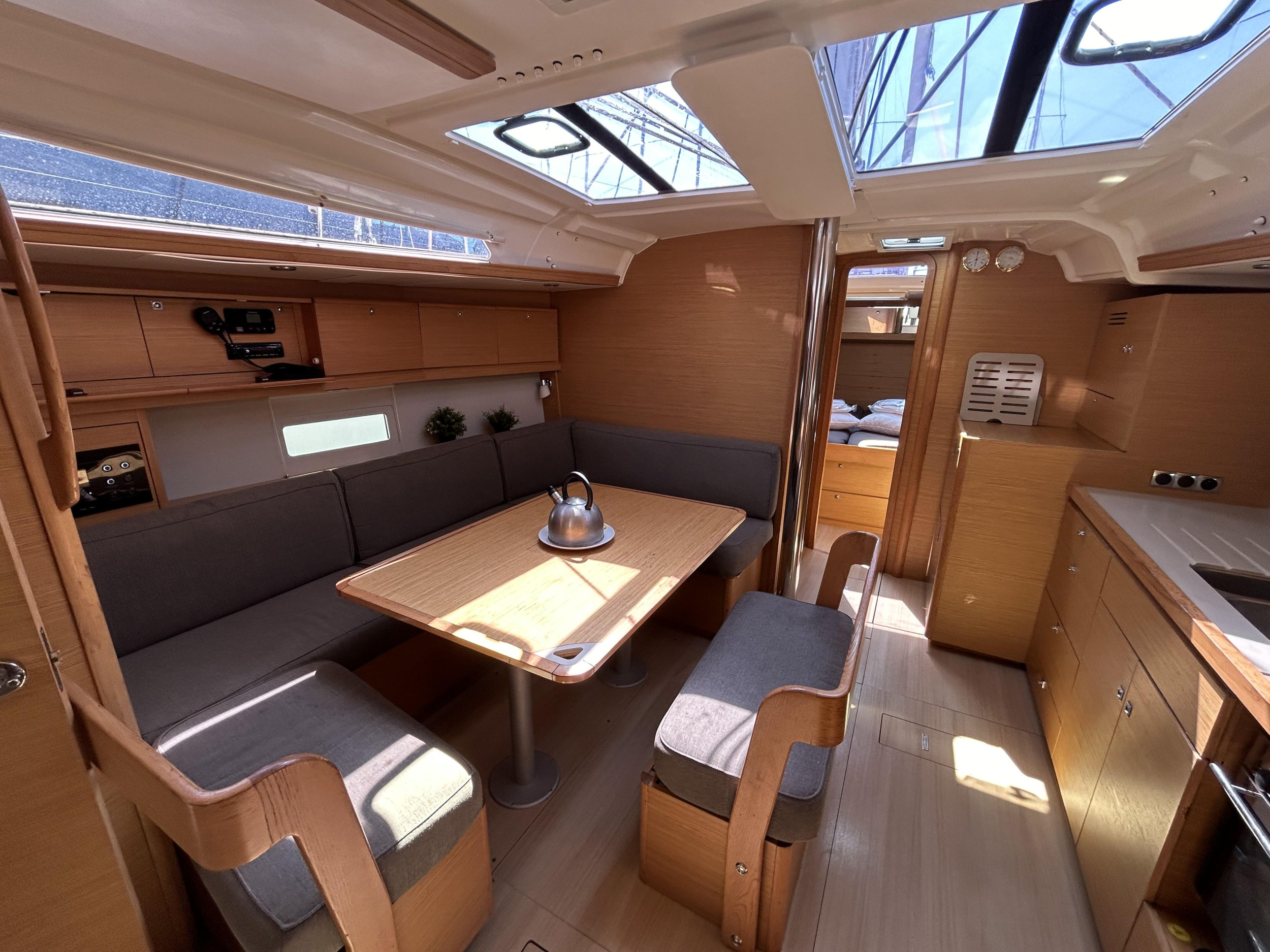 Dufour 430 GL — photo 14