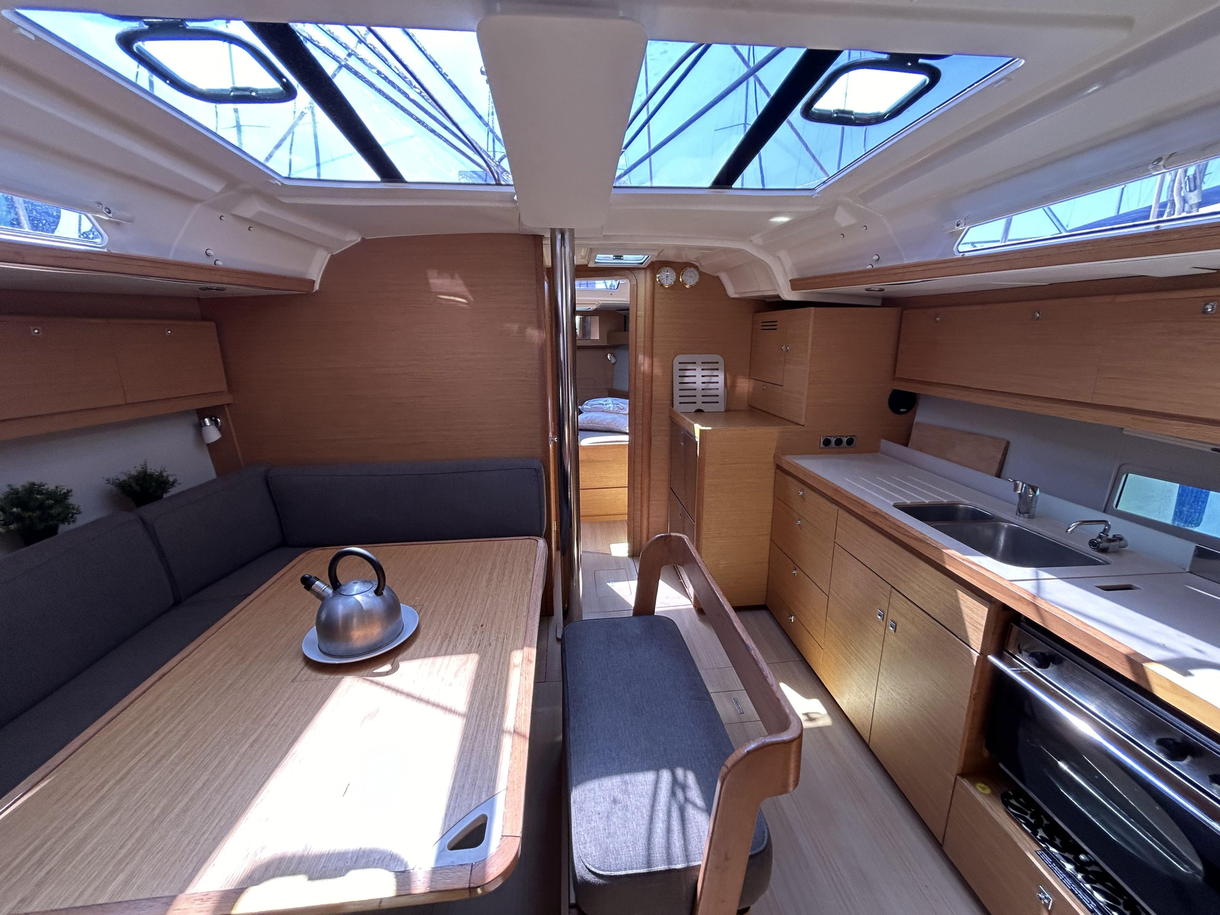 Dufour 430 GL — photo 16