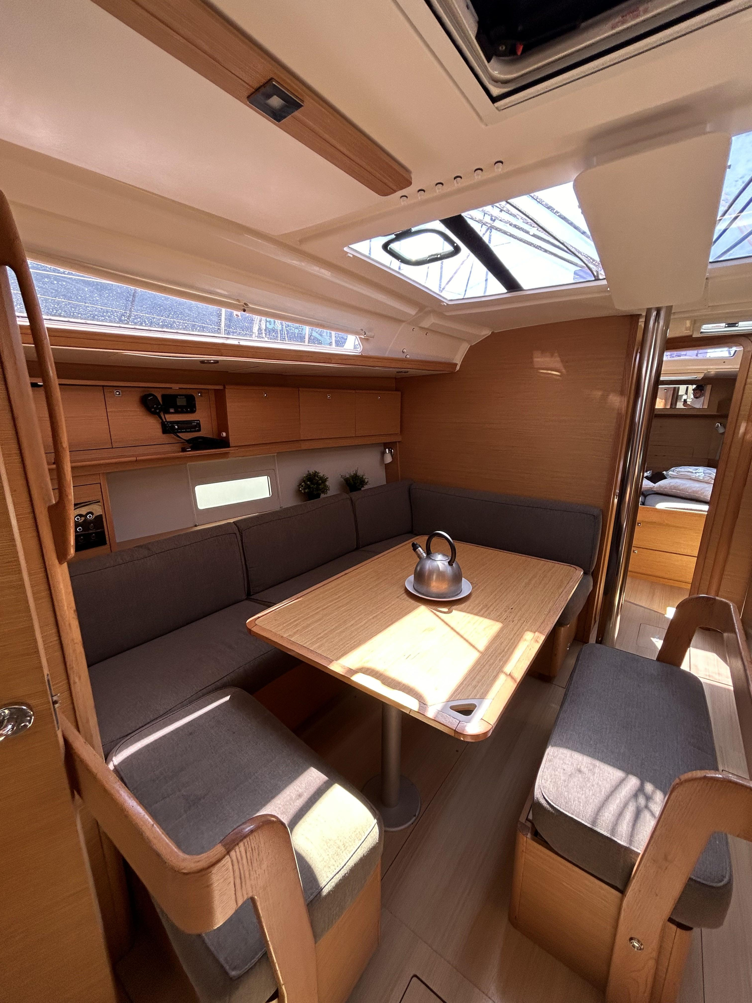 Dufour 430 GL — photo 17