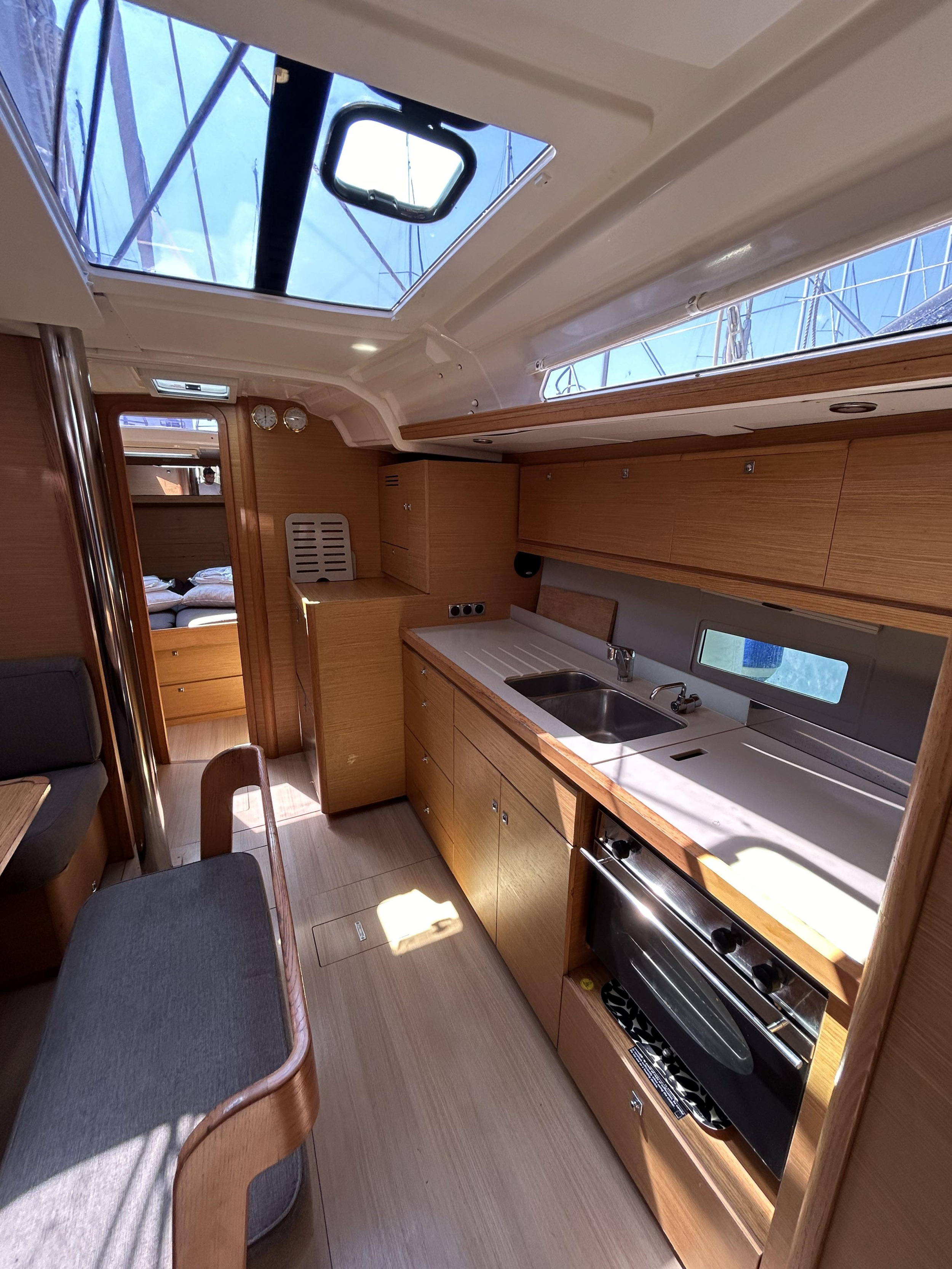 Dufour 430 GL — photo 19