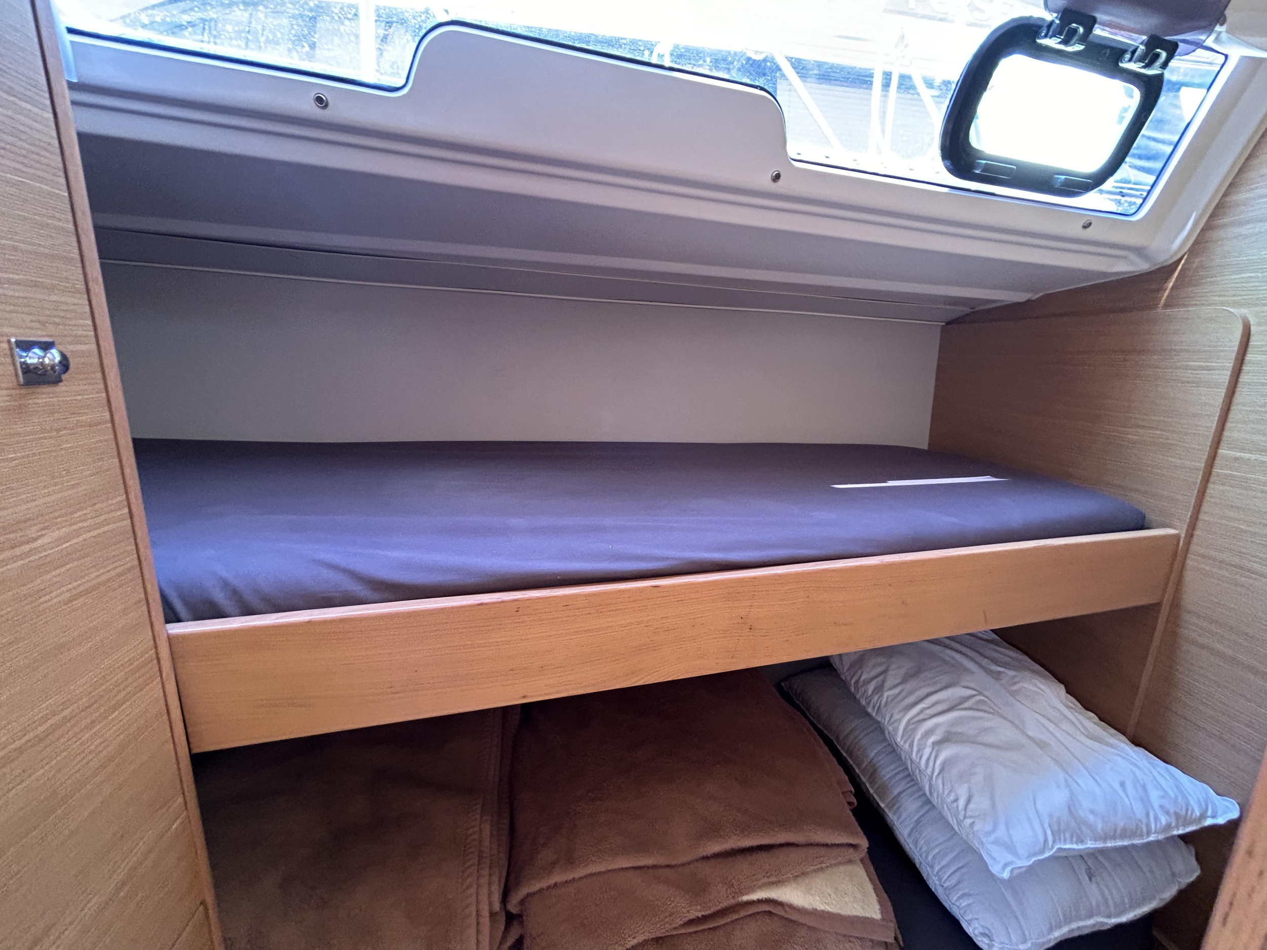 Dufour 430 GL — photo 8