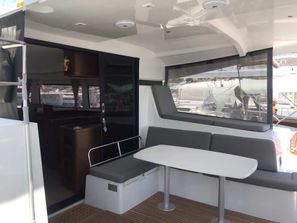 Lagoon 42 - 4 + 2 cab. — photo 8