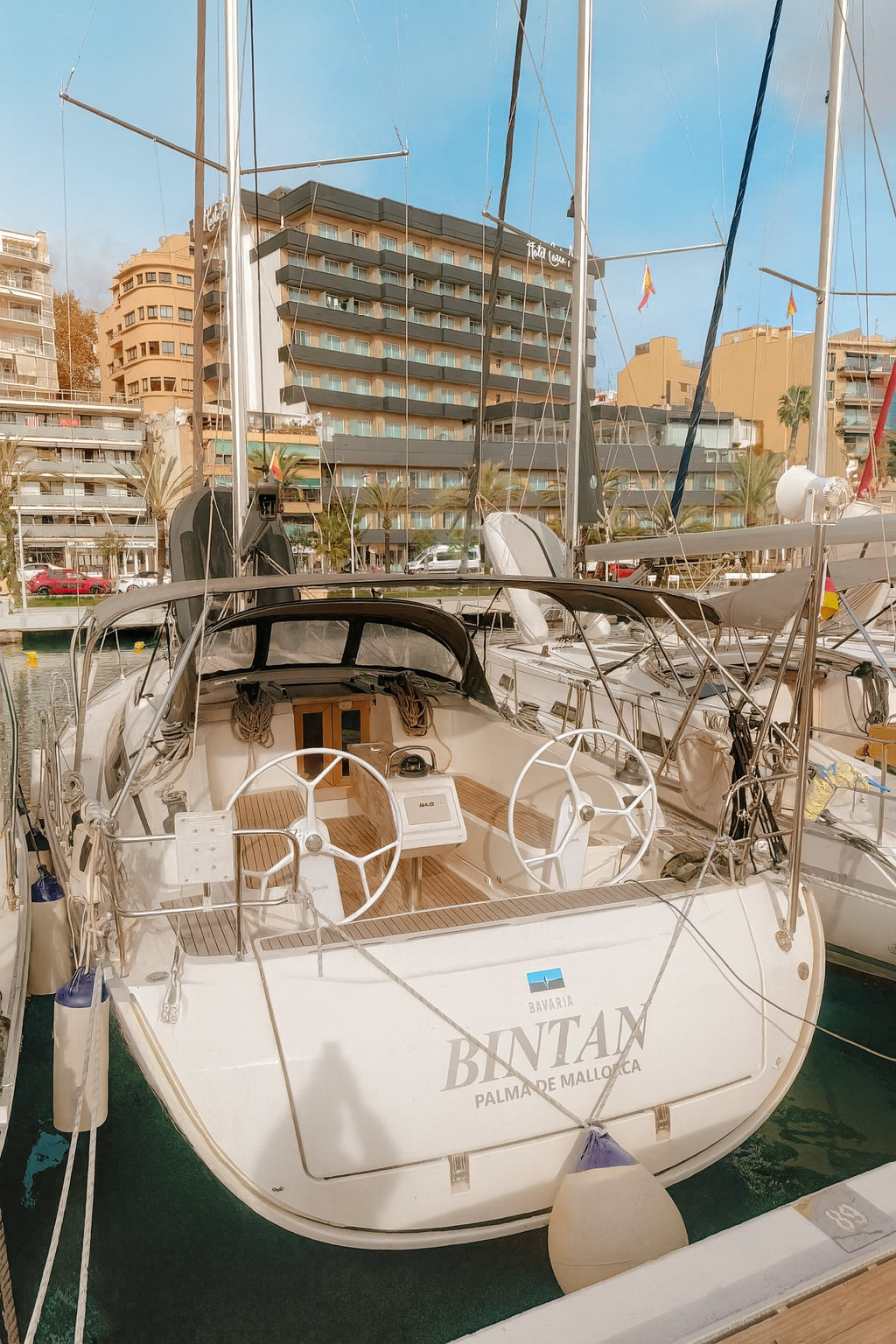 Bavaria Cruiser 41 - 3 cab. — photo 2