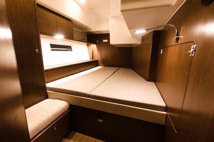 Bavaria C57 - 4 + 1 cab. — photo 14