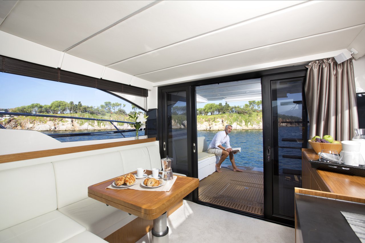 Bavaria Virtess 420 Fly — photo 16