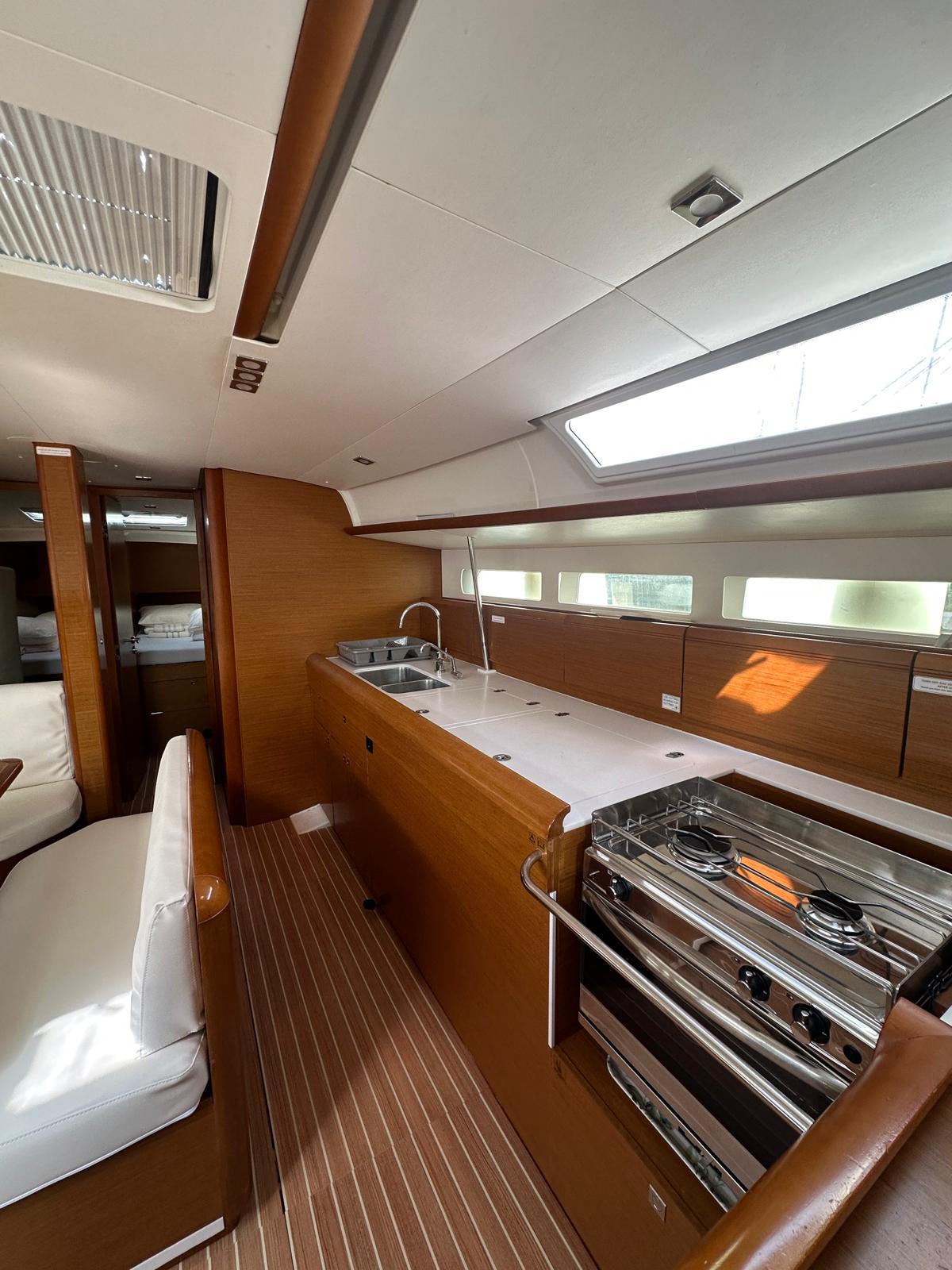 Sun Odyssey 519 - 5 cab. — photo 10