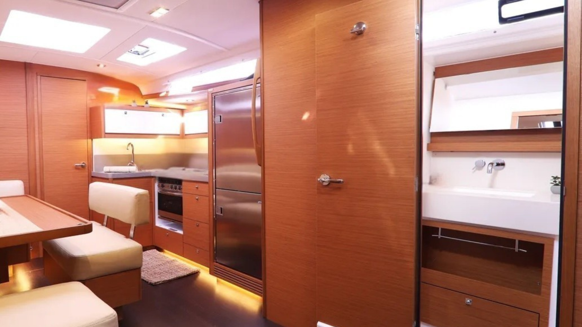 Dufour 470 - 4 + 1 cab. — photo 7