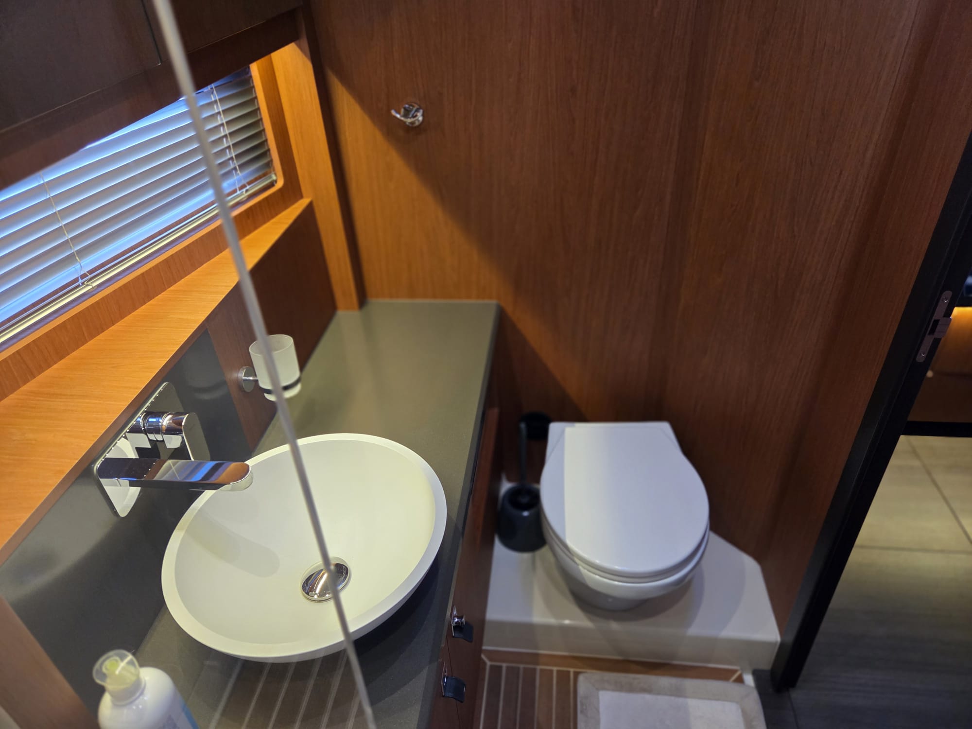 Oceanis Yacht 62 - 3 + 1 — photo 4