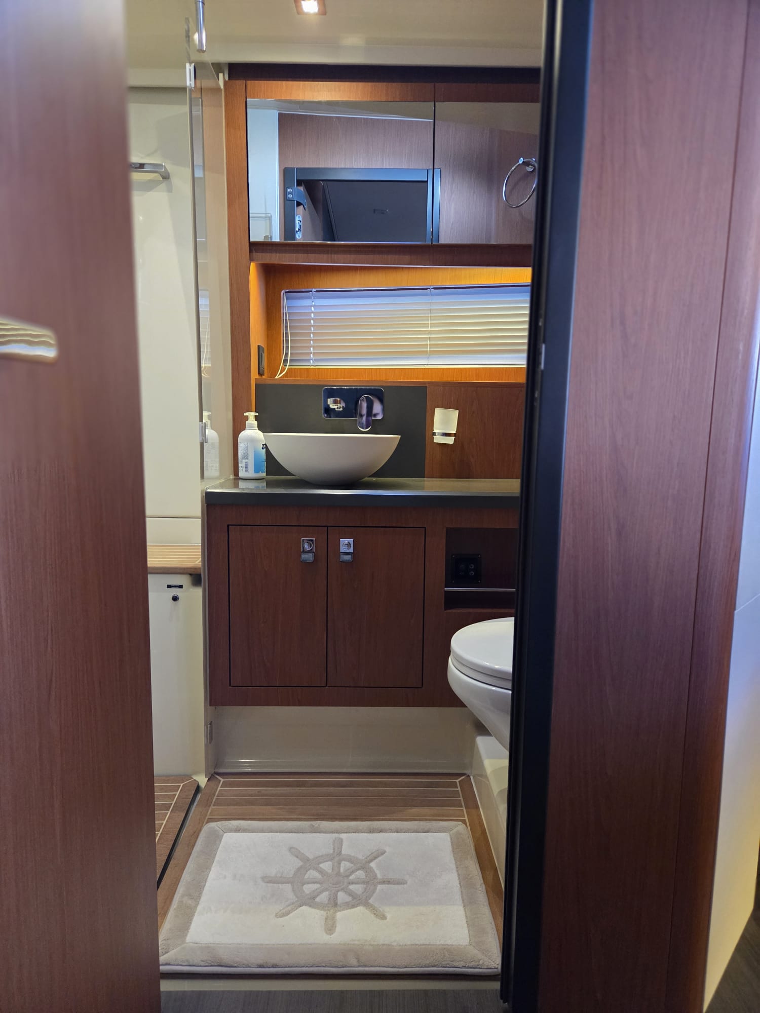 Oceanis Yacht 62 - 3 + 1 — photo 11