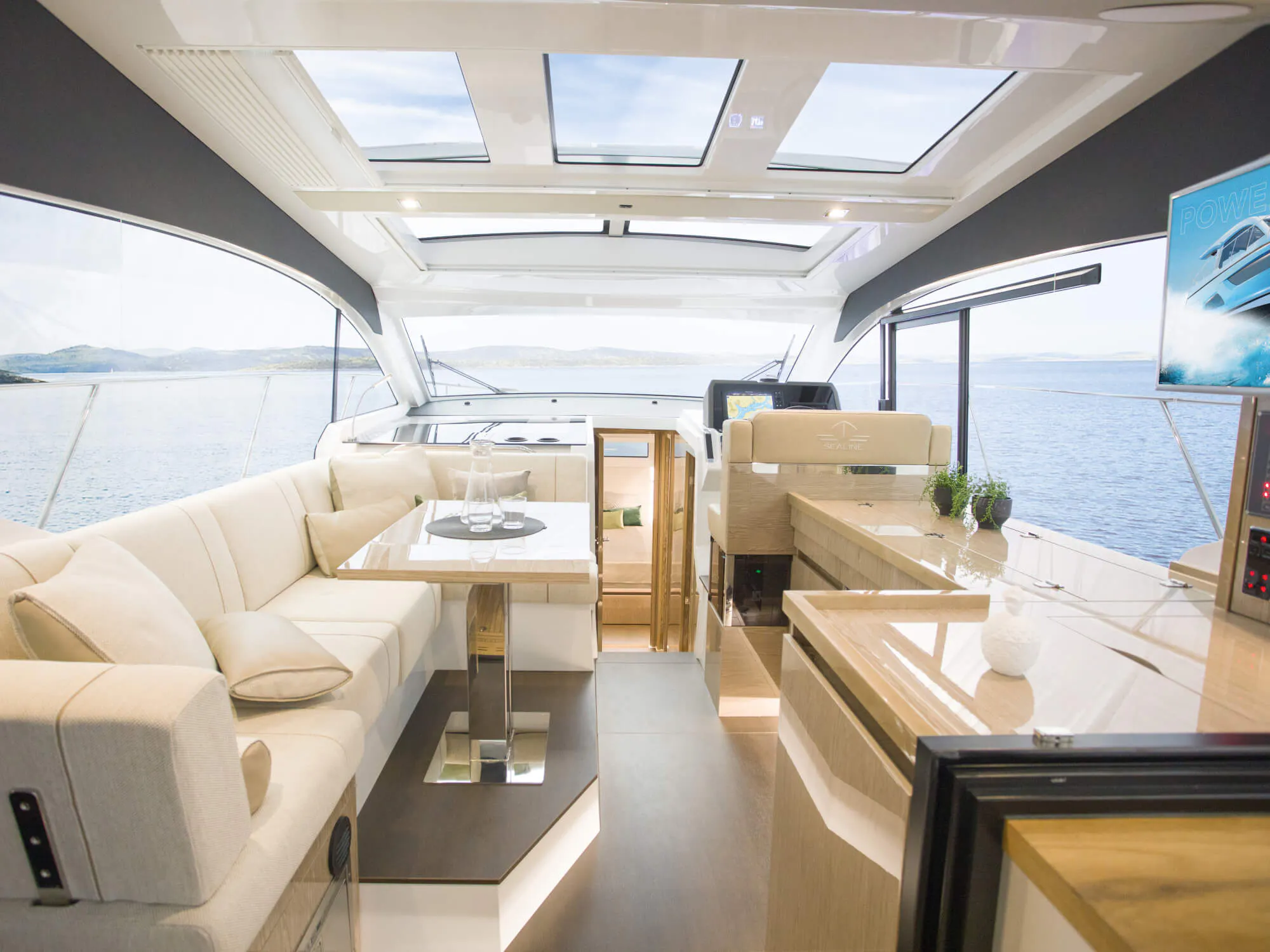 Sealine C390 — photo 8