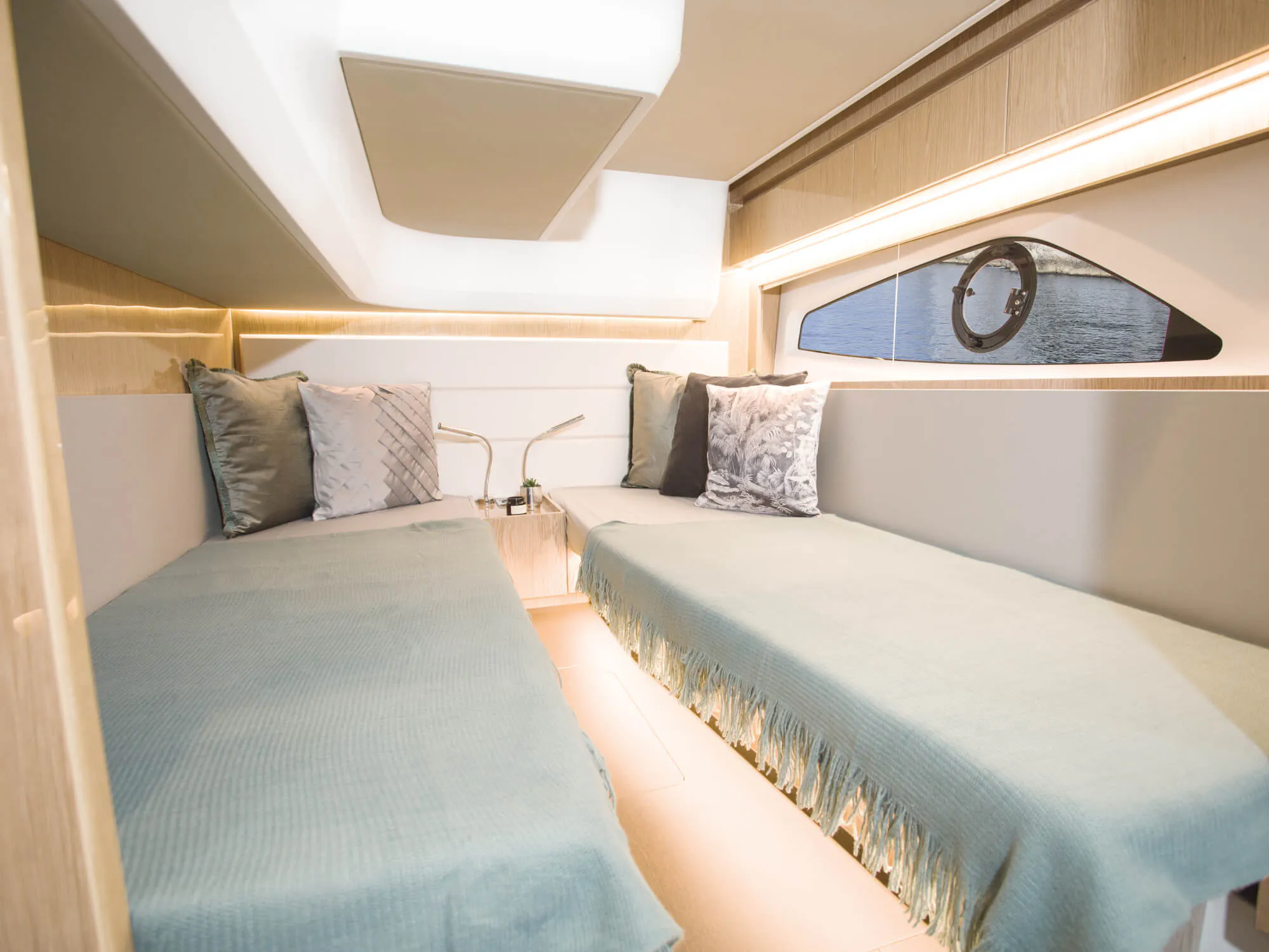 Sealine C390 — photo 10