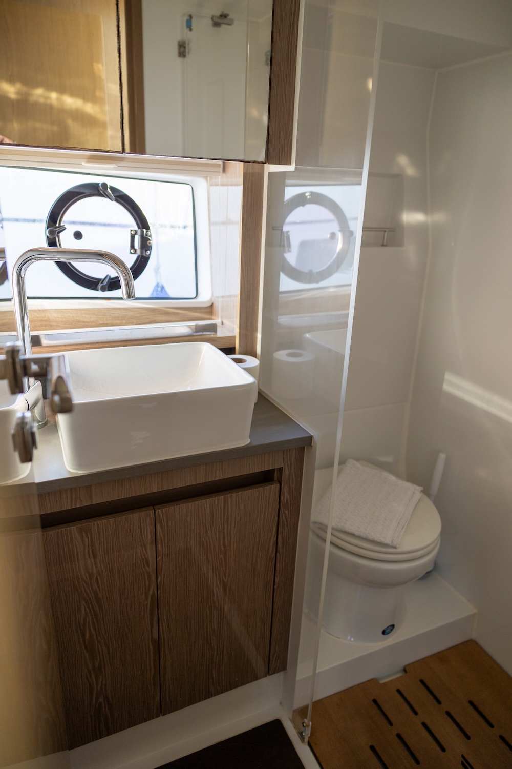 Sealine C390 — photo 24
