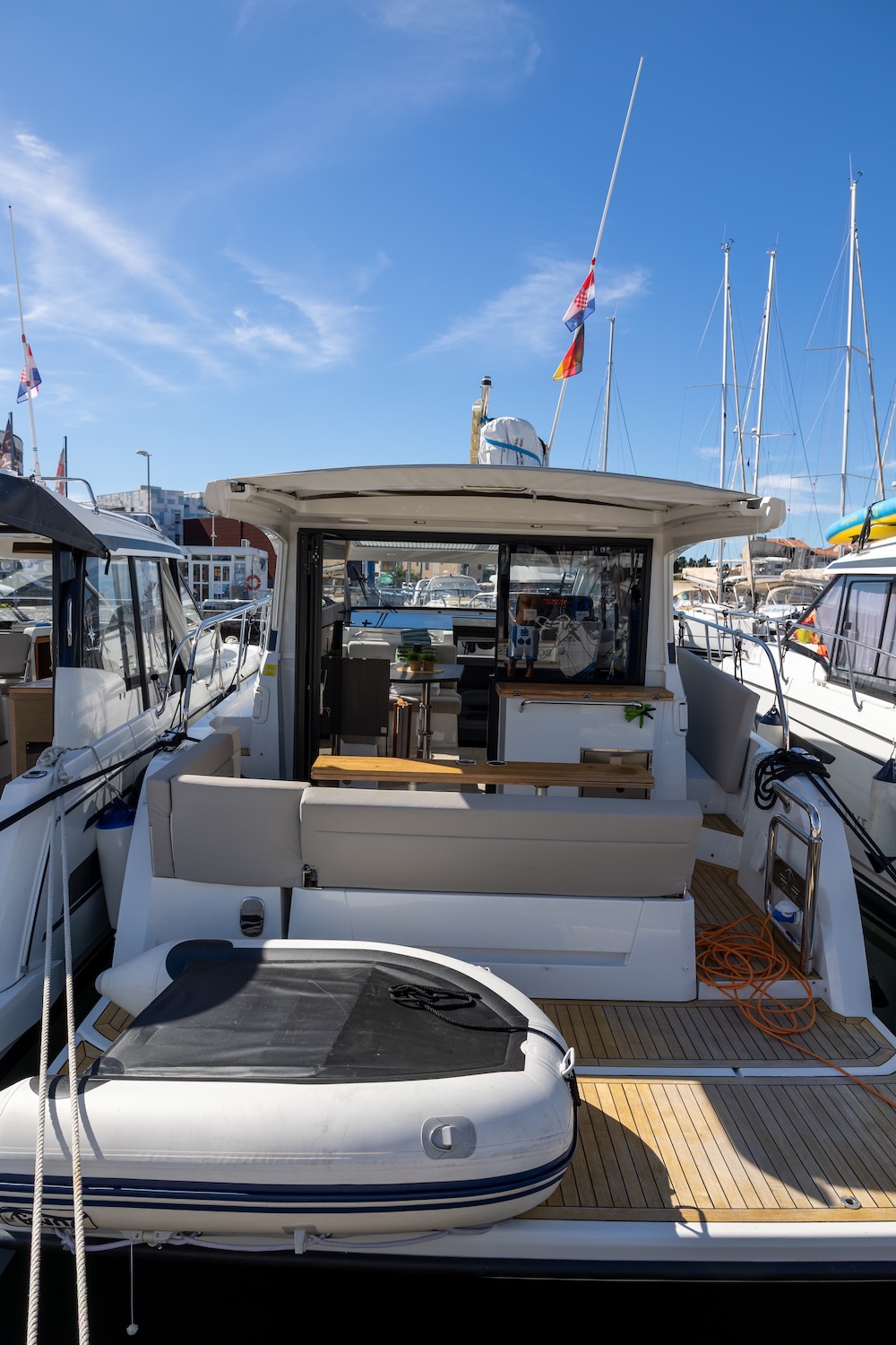 Sealine C335 — photo 4