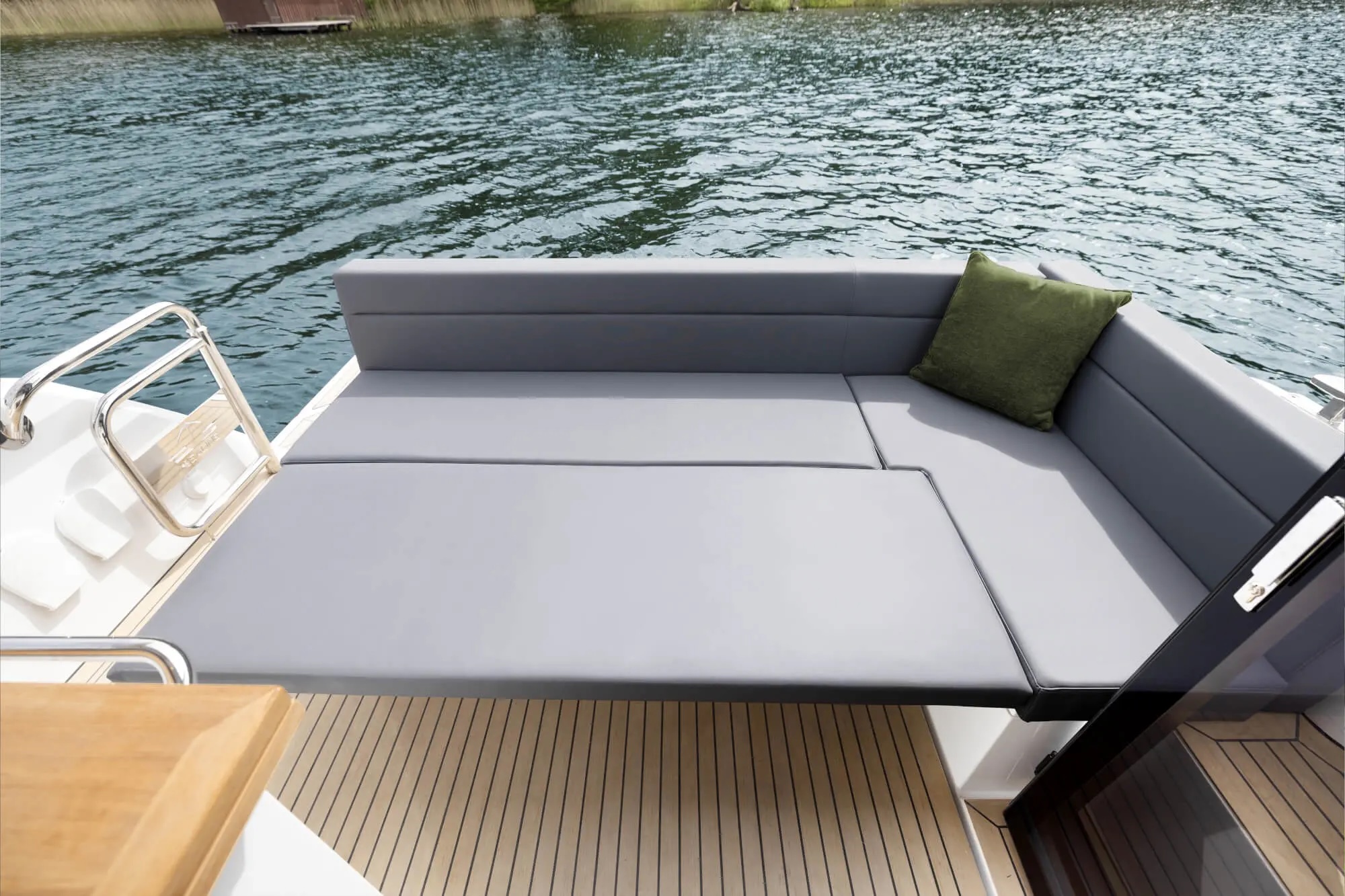 Sealine C335 — photo 5