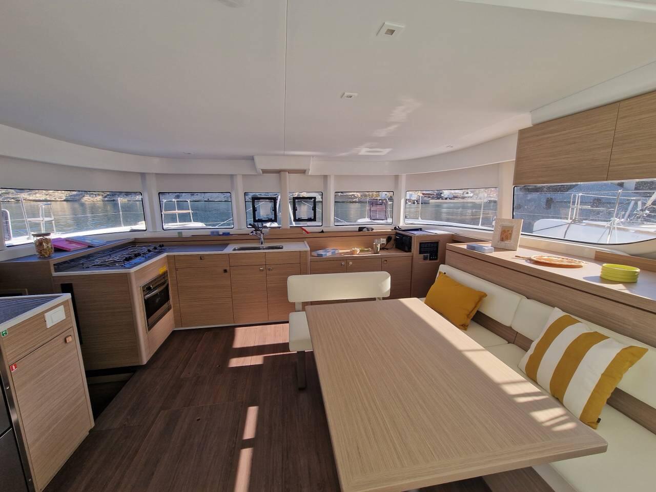 Lagoon 43 - 4 + 2 cab. — photo 16