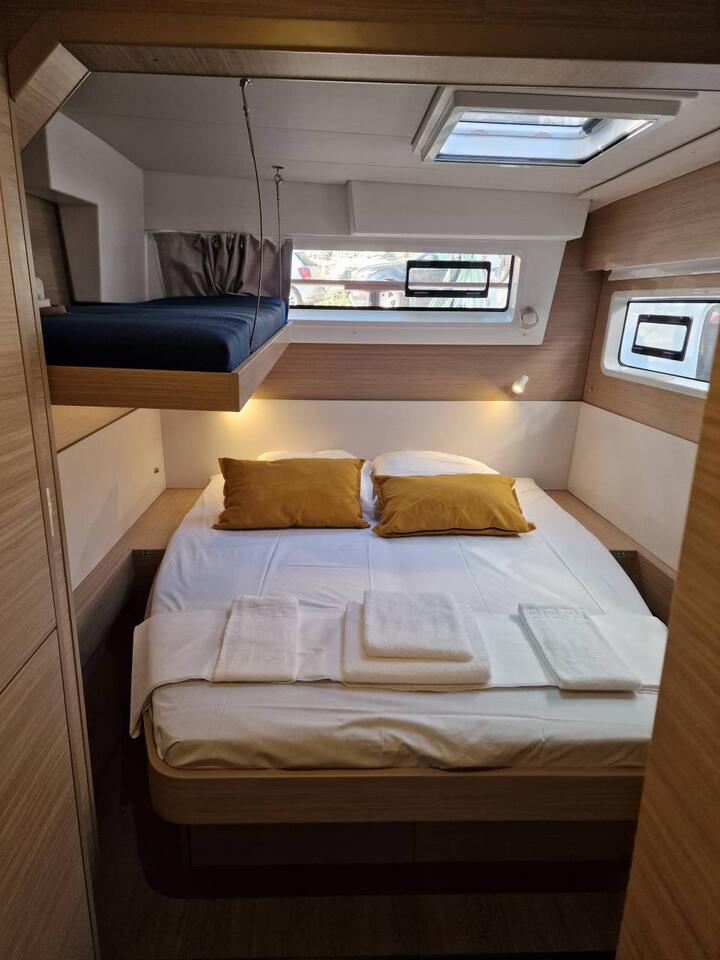 Lagoon 43 - 4 + 2 cab. — photo 18
