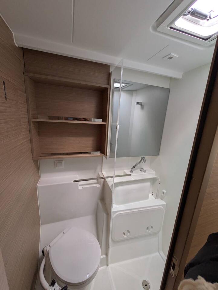 Lagoon 43 - 4 + 2 cab. — photo 3