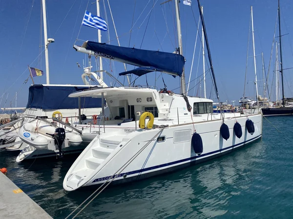 Lagoon 440 - 4 + 2 cab. — photo 1