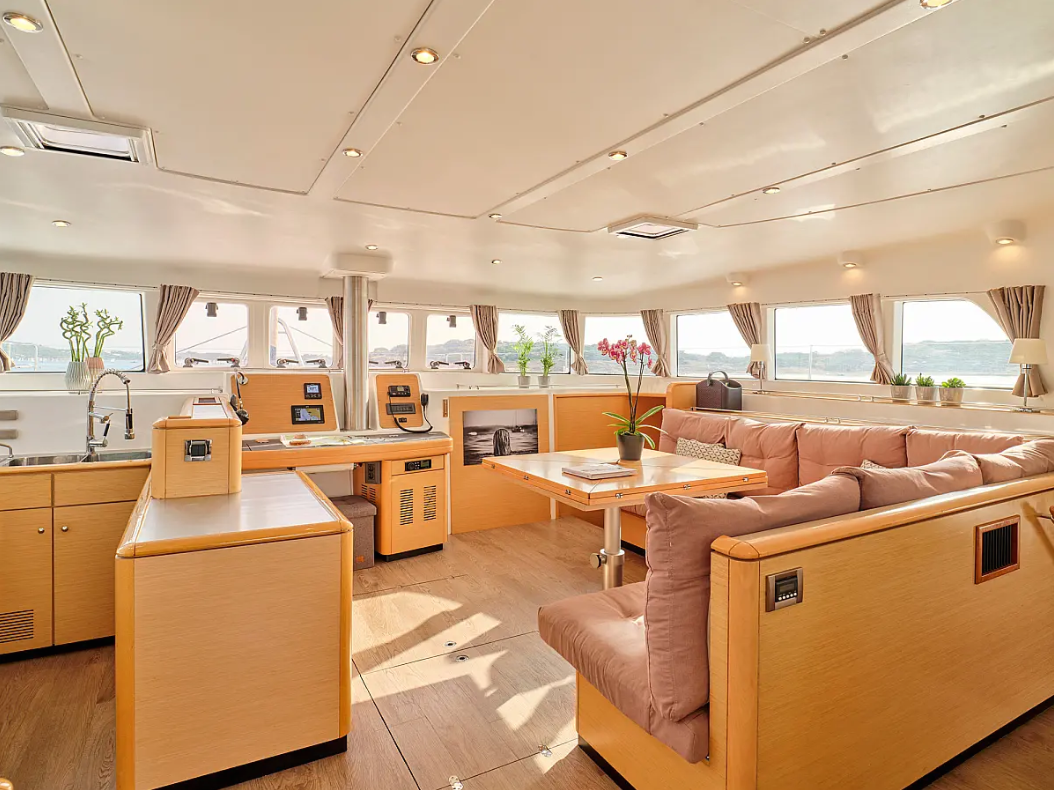 Lagoon 50 - 6 + 1 cab. — photo 18