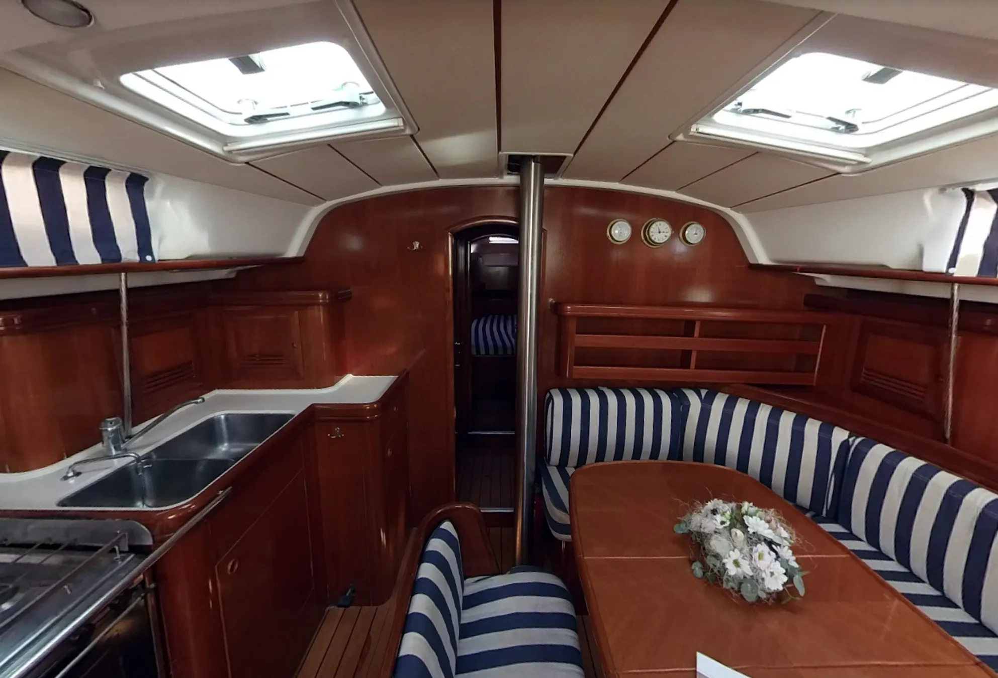 Oceanis Clipper 411 - 4 cab. — photo 8