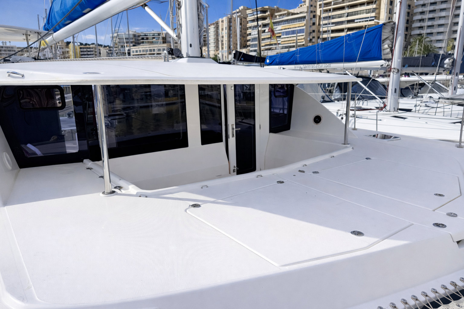 Leopard 44 — photo 15