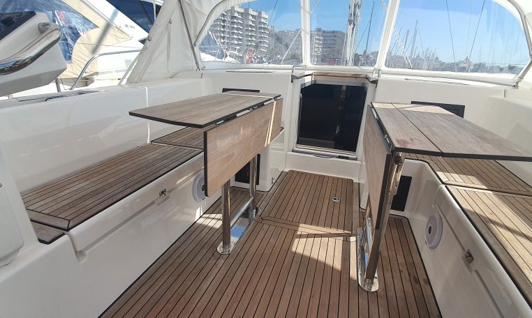 Bavaria C45 - 4 cab. — photo 4