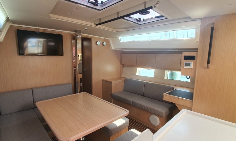 Bavaria C45 - 4 cab. — photo 6