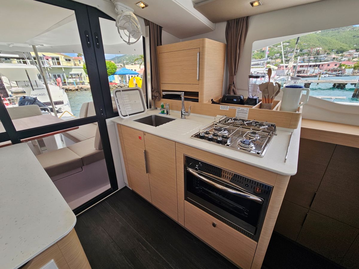 Fountaine Pajot FP 41 Maesto 3 — photo 17