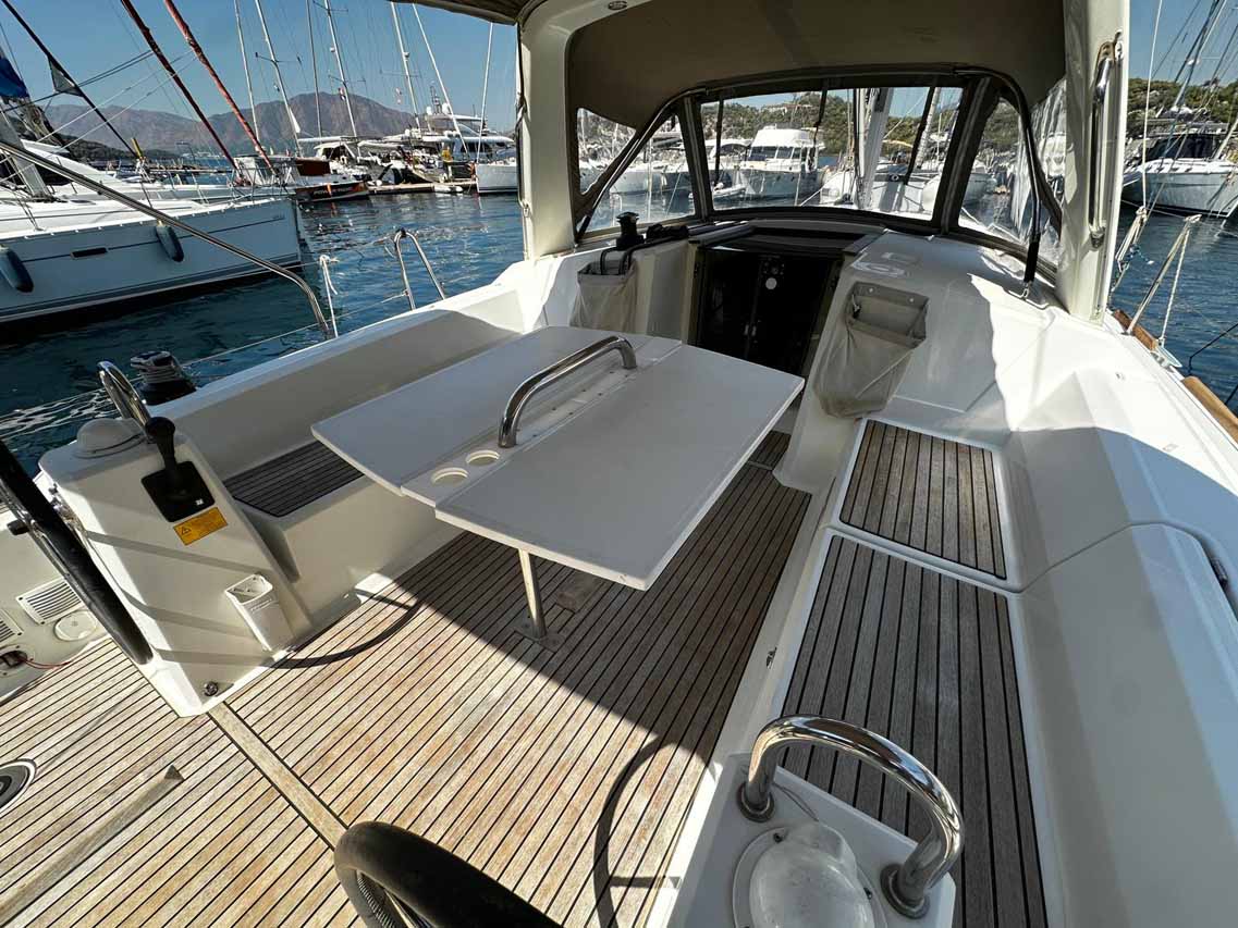 Oceanis 38.1 — photo 8