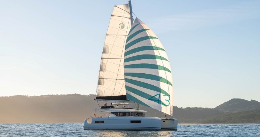 Lagoon 43 - 3 + 2 cab. — photo 3