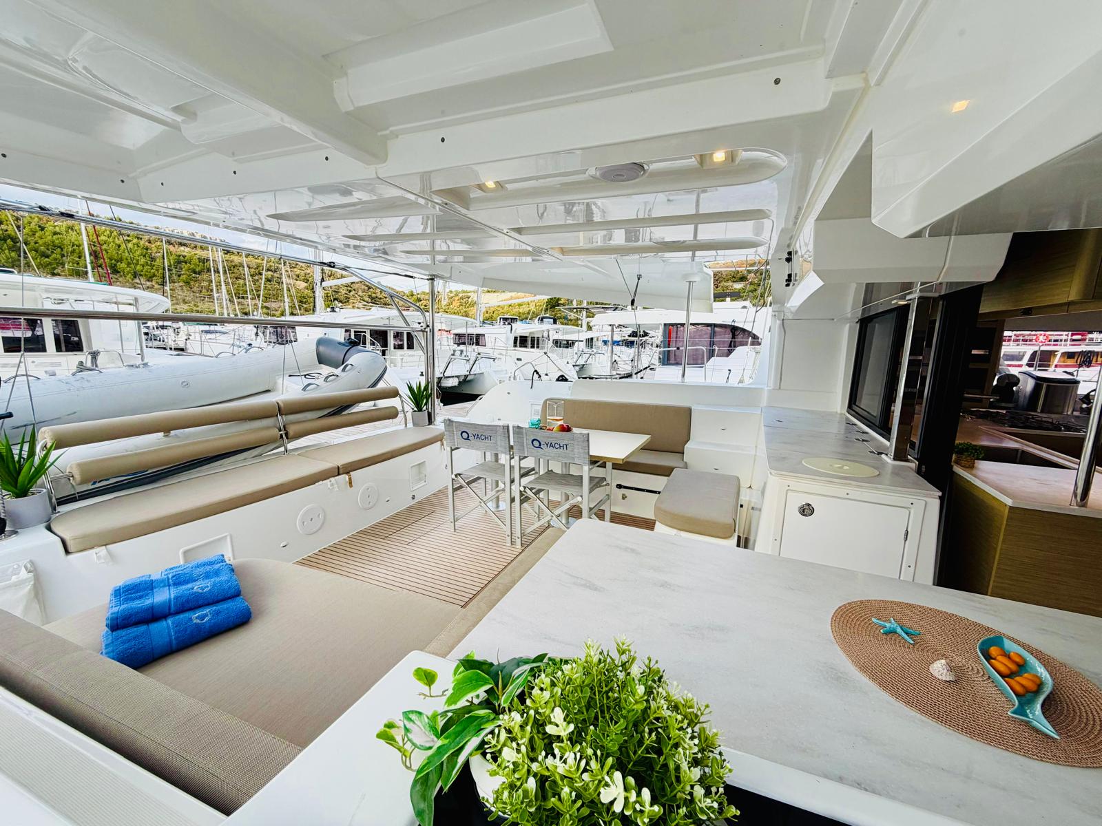 Lagoon 46 - 4 + 2 cab. — photo 6