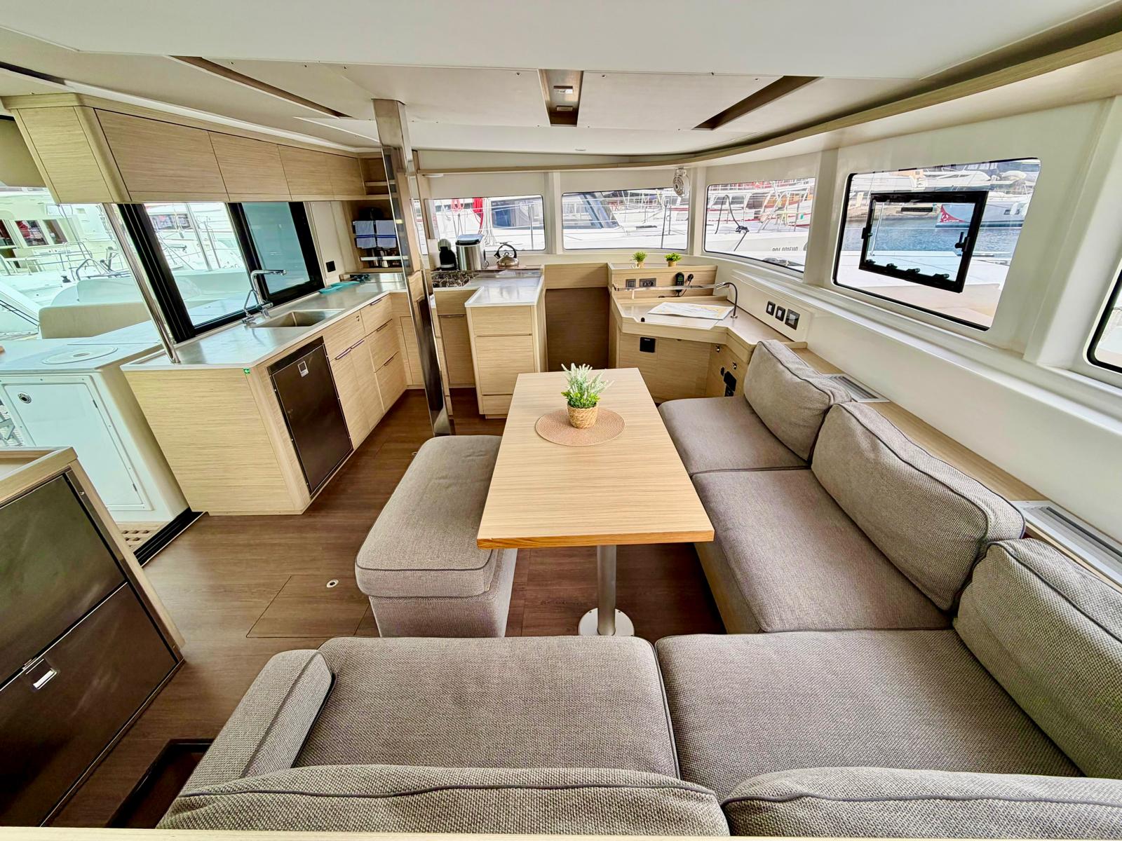Lagoon 46 - 4 + 2 cab. — photo 13