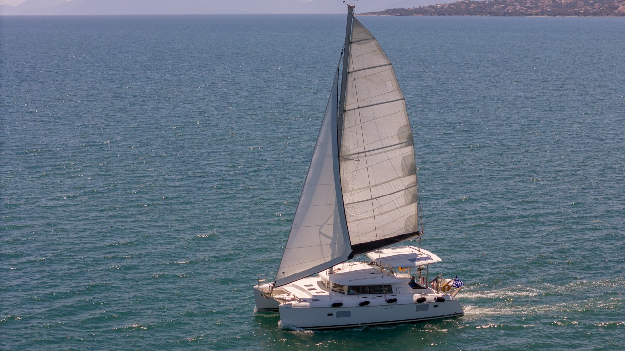 Lagoon 420 - 4 + 2 cab. — photo 1