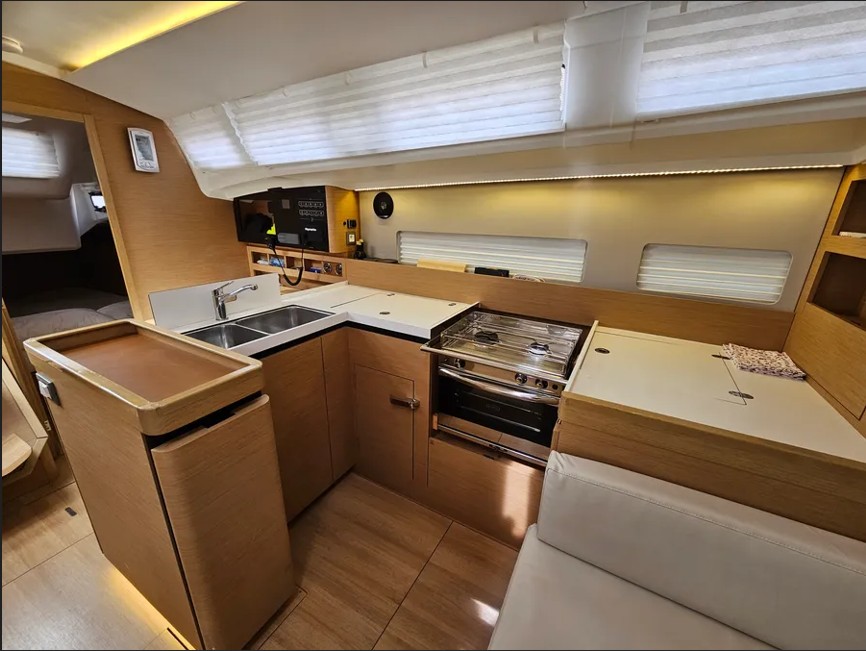 Sun Odyssey 410 - 3 cab. — photo 6