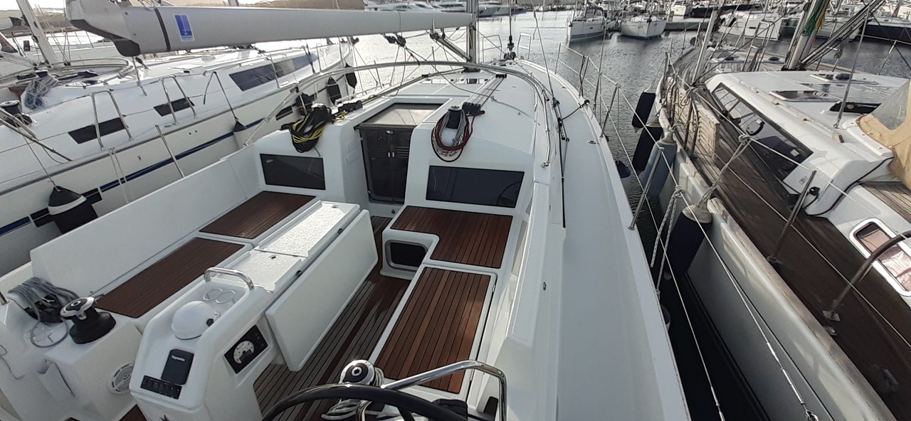 Sun Odyssey 440 - 4 cab. — photo 3