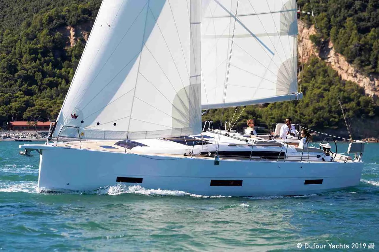 Dufour 430 — photo 1
