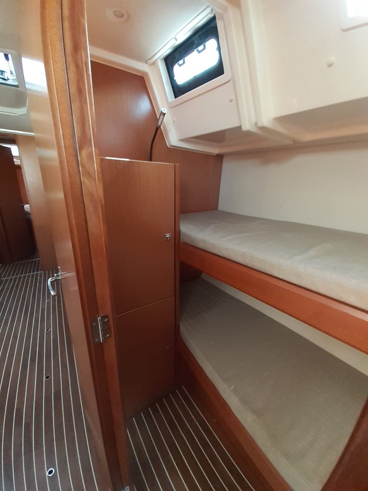 Bavaria C45 - 5 cab. — photo 7