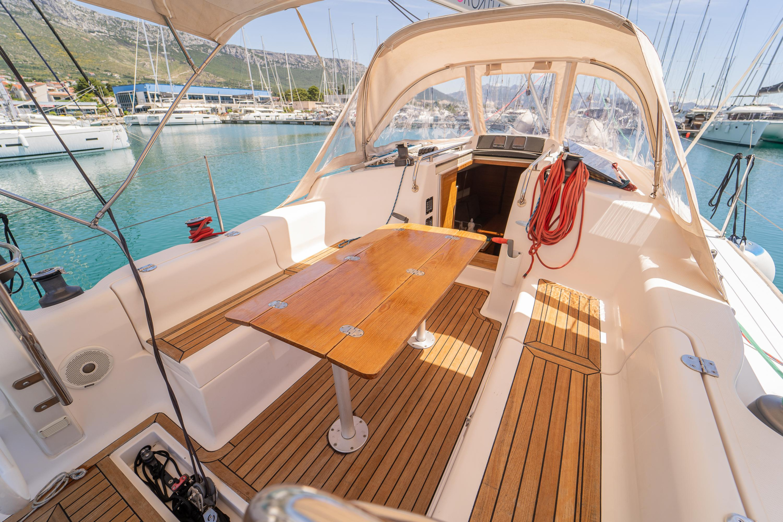 Salona 38 — photo 17