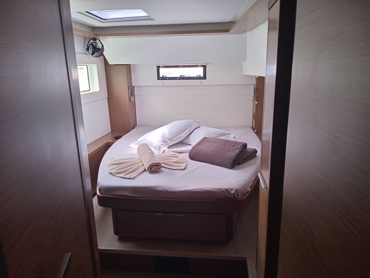 Lagoon 46 - 4 + 2 cab. — photo 8