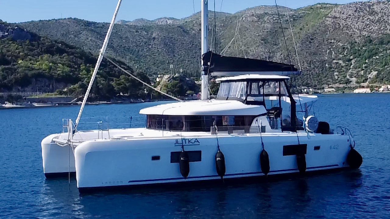 Lagoon 42 OW — photo 6