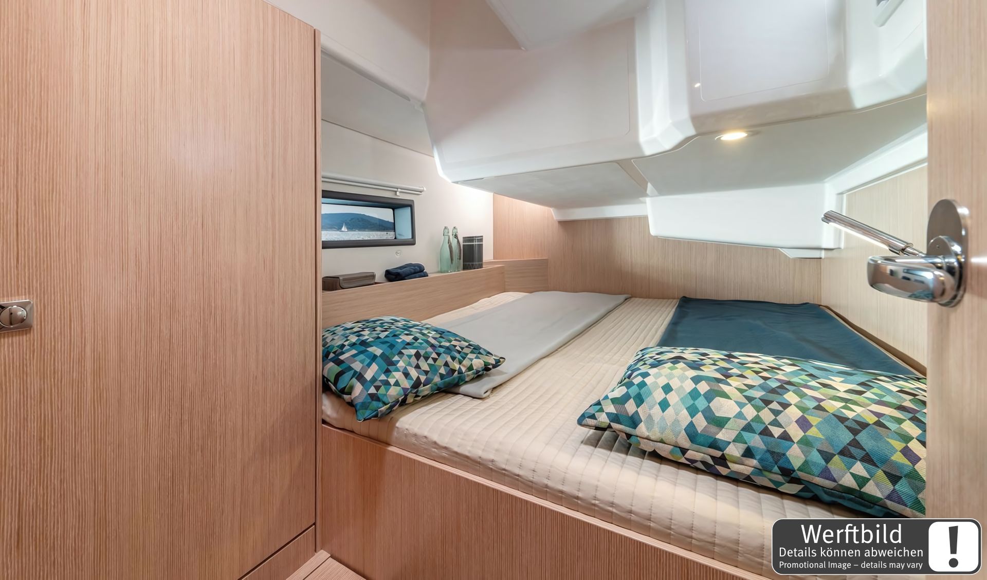 Bavaria C42 — photo 15