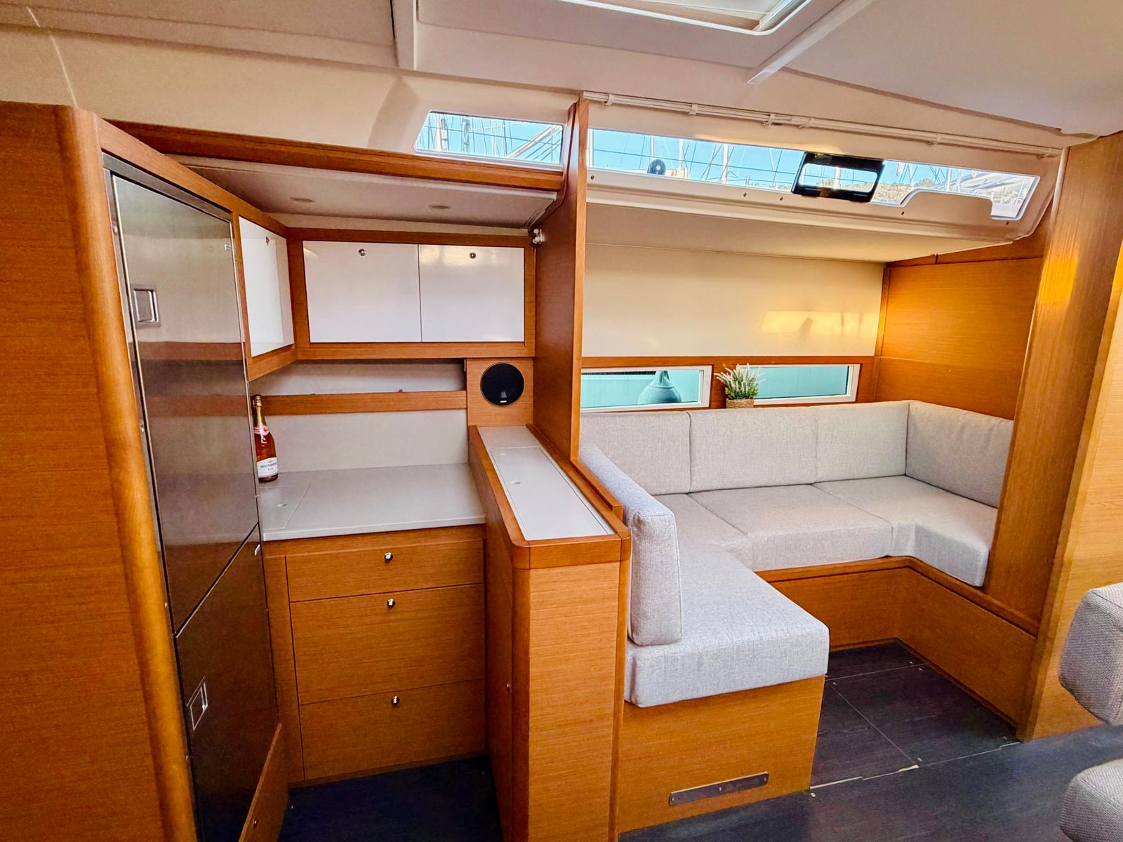 Dufour 530 - 5 + 1 cab. — photo 14