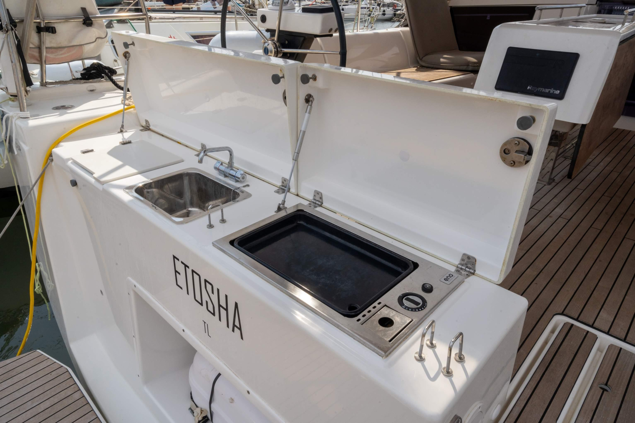 Dufour 430 — photo 11