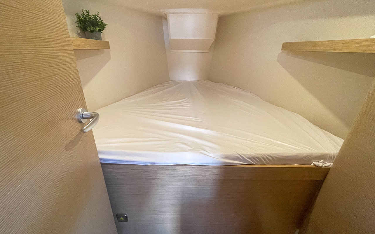 Hanse 348- 3 cab. — photo 12