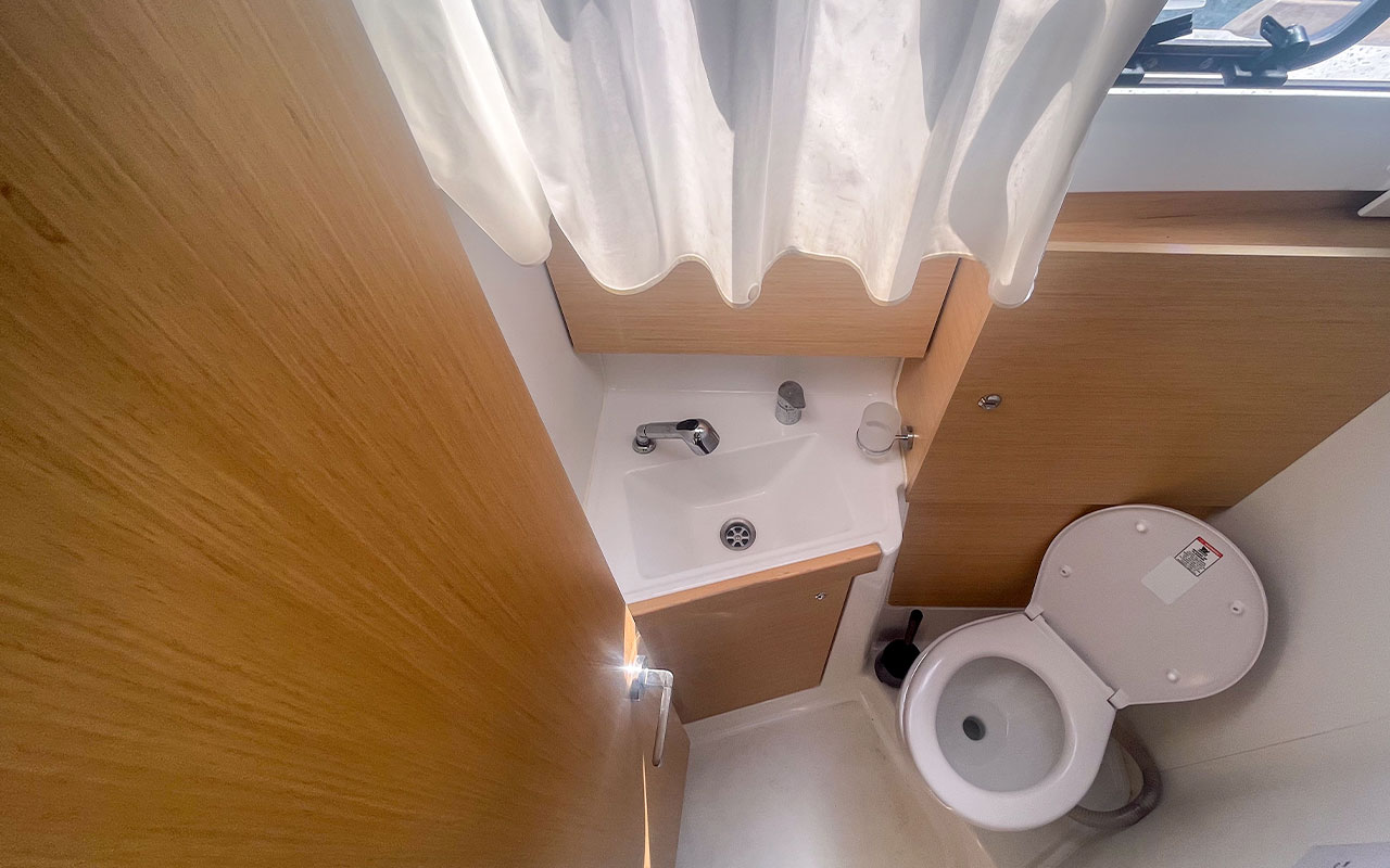 Oceanis 35.1 — photo 15