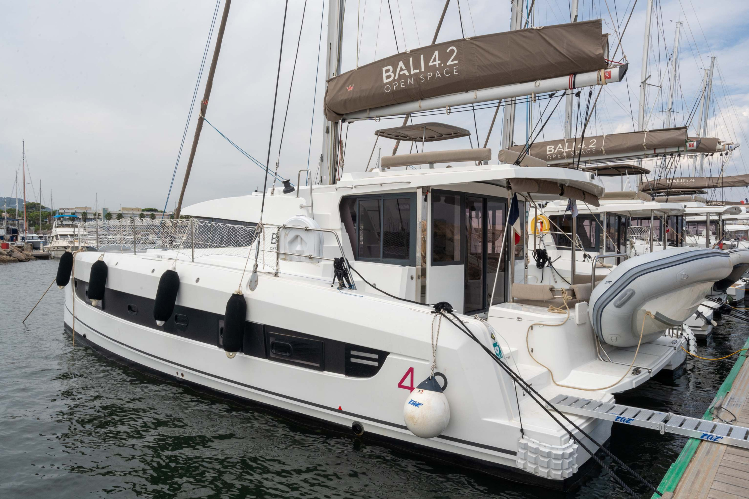 Bali 4.2 - 4 + 1 cab. — photo 4