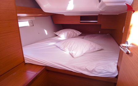 Dufour 430 - 3 cab. — photo 21